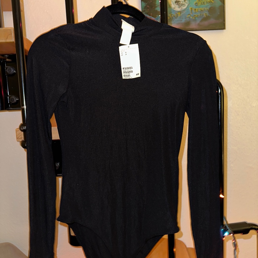H&M BLACK MOCK NECK BODYSUIT